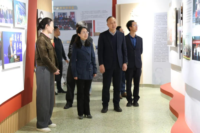 北京市教育科学研究院走进北京市第十二中学调研