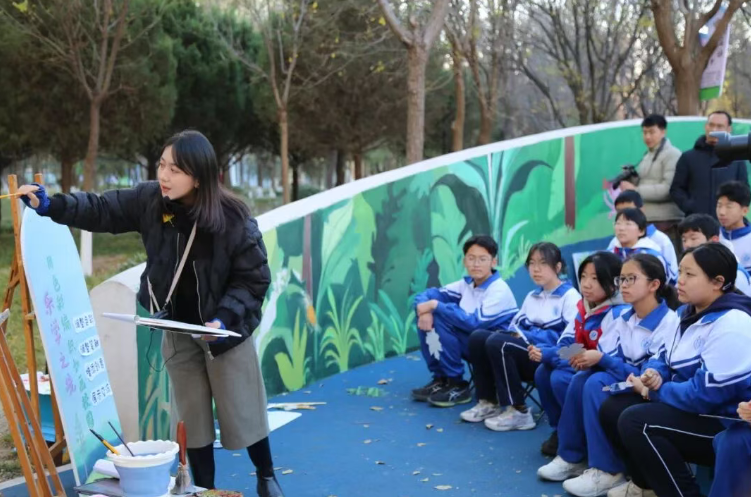 乐学之境——北京市中学美术学科课内、课间、课后一体化体验式教学实践现场会在北京市第十二中学圆满举行